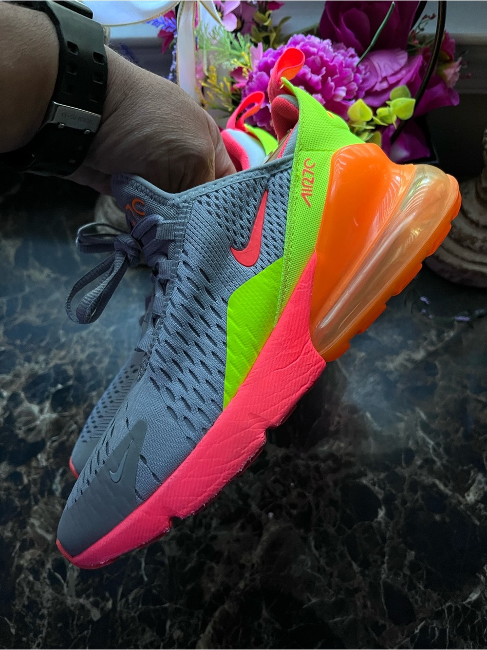 Nike AirMax 270
Streetwear/Lifestyle
Athletic Shoes
Size 5.5 Youth/7 Women - Picture 3 of 12